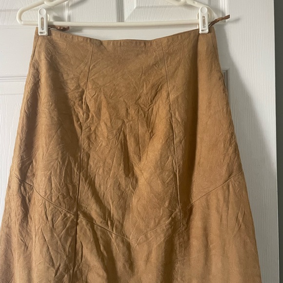 Vintage fringed suede maxi skirt - Picture 6 of 12